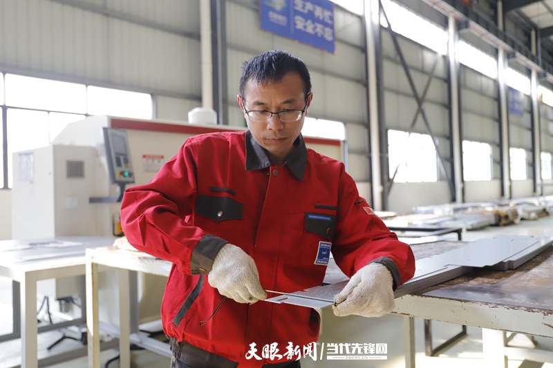 贵州日报:企业快速落地，试产(chǎn)正忙